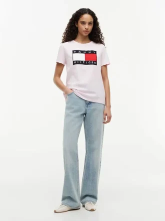 Tricou cu logo mare în formă de steag