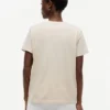 Tricou cu logo mare în formă de steag Tricou cu logo mare în formă de steag