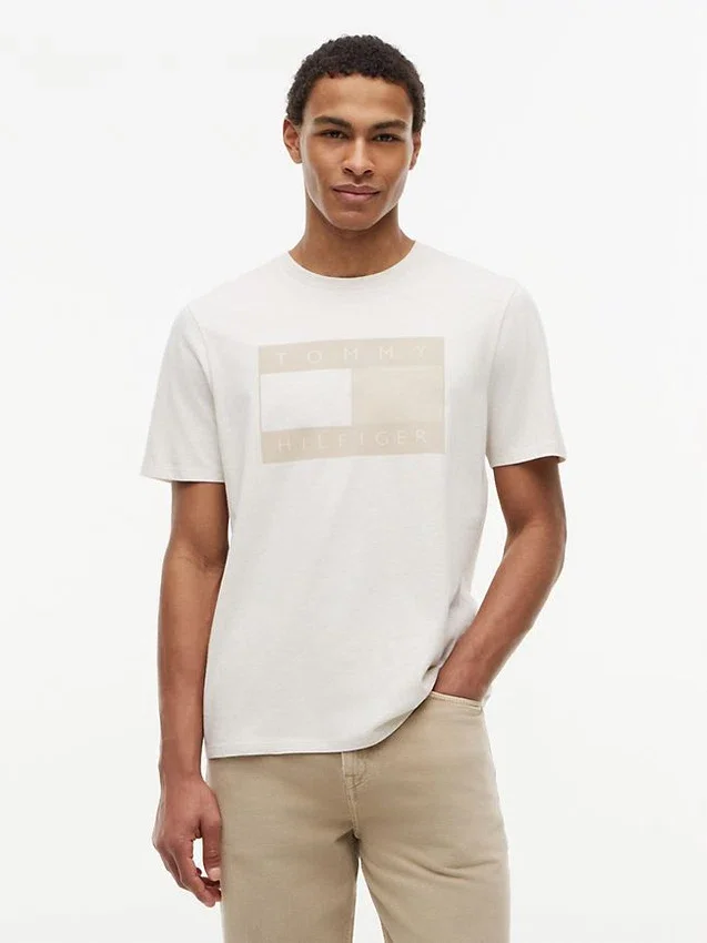 Tricou cu logo steag în nuanțe Tricou cu logo steag în nuanțe