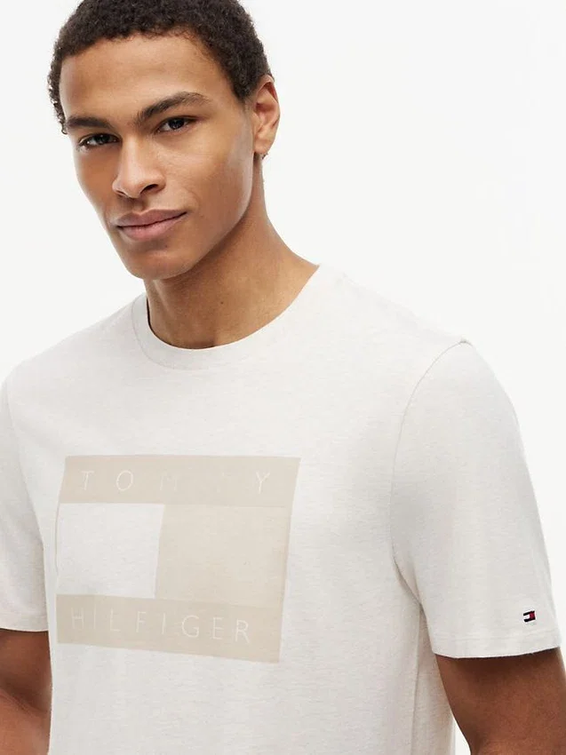Tricou cu logo steag în nuanțe Tricou cu logo steag în nuanțe