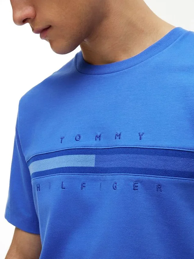 Tricou cu logo steag în nuanțe Tricou cu logo steag în nuanțe