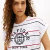 Tricou cu mâneci dolman și logo arc, cu dungi