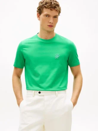 Tricou cu monogramă brodată