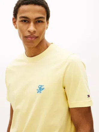 Tricou cu monogramă brodată