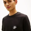 Tricou cu monogramă brodată Tricou cu monogramă brodată
