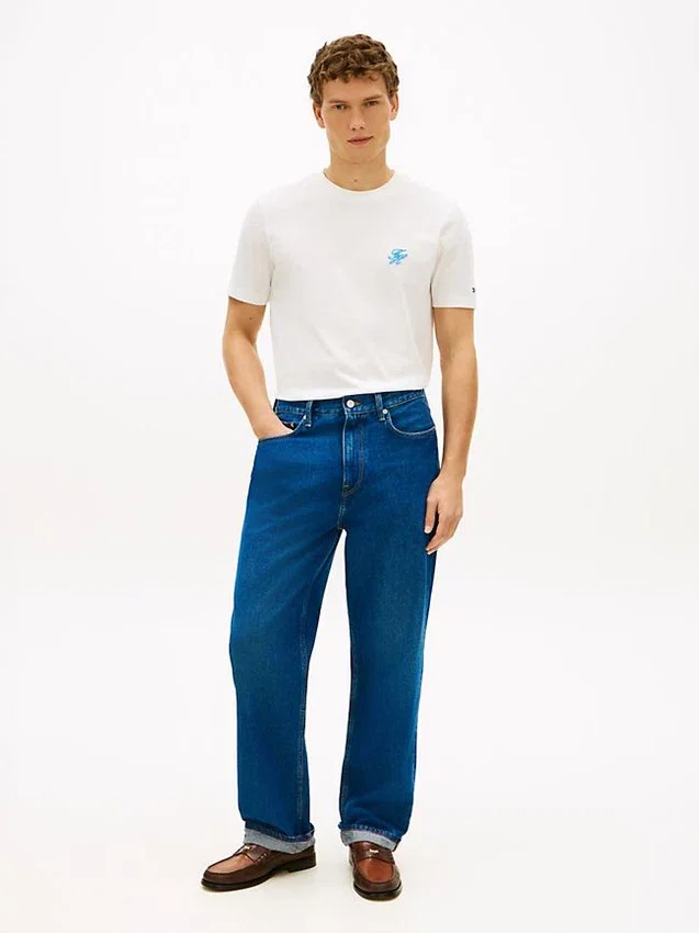 Tricou cu monogramă brodată Tricou cu monogramă brodată