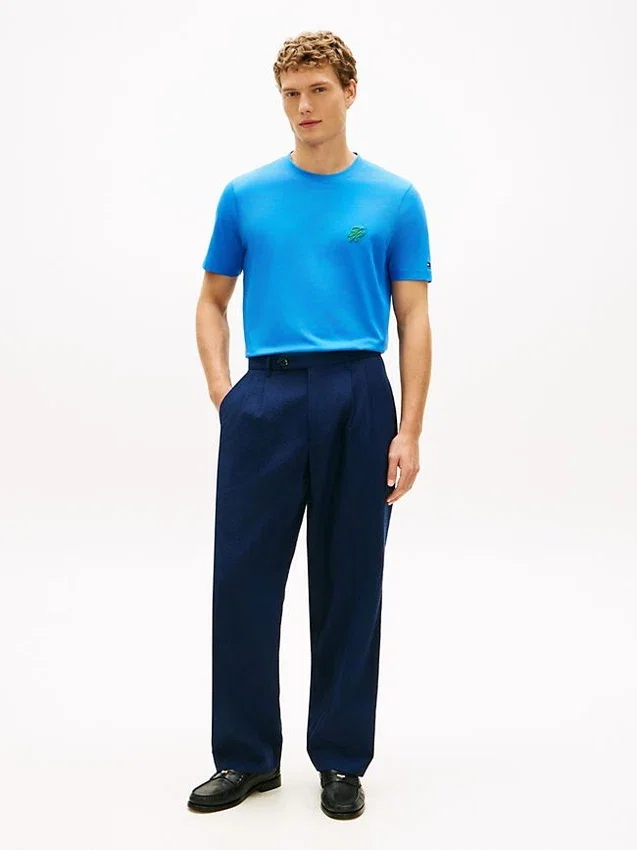 Tricou cu monogramă brodată Tricou cu monogramă brodată