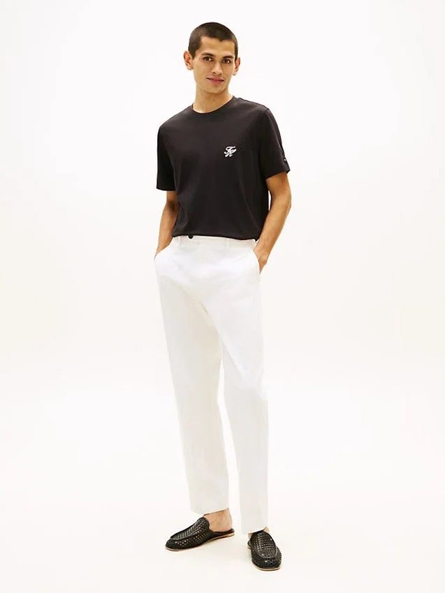 Tricou cu monogramă brodată Tricou cu monogramă brodată