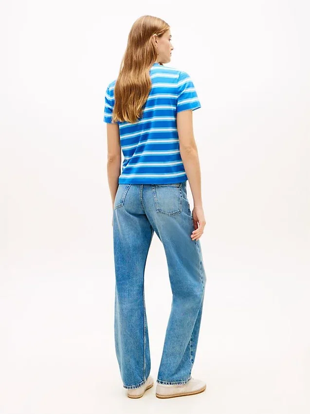 Tricou cu monogramă brodată Tricou cu monogramă brodată