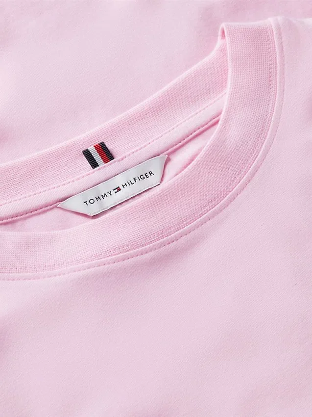 Tricou cu monogramă brodată Tricou cu monogramă brodată