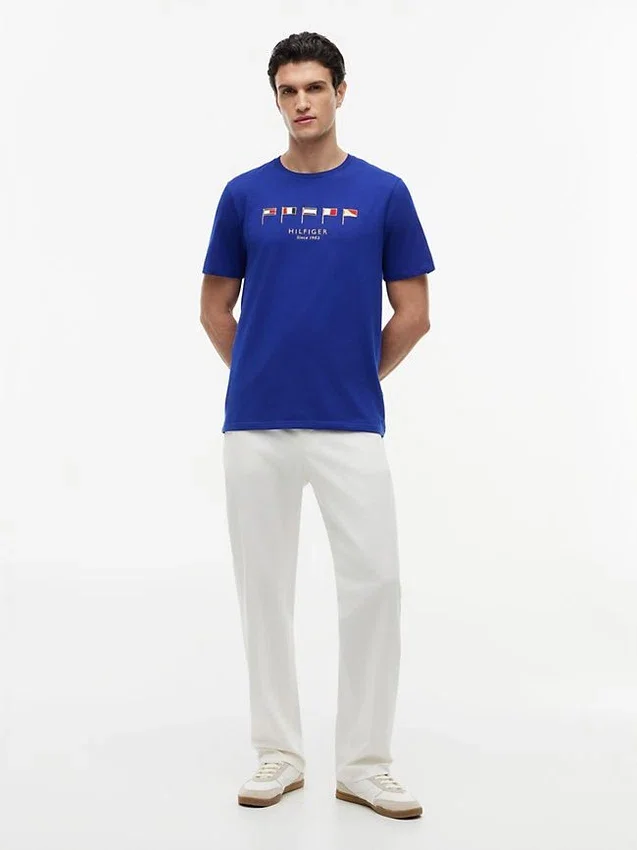 Tricou cu steaguri nautice brodate Tricou cu steaguri nautice brodate