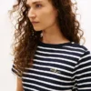 Tricou din bumbac interlock cu nasturi aurii