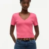 Tricou Favorite cu guler în V Tricou Favorite cu guler în V