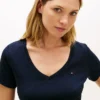 Tricou Favorite cu guler în V