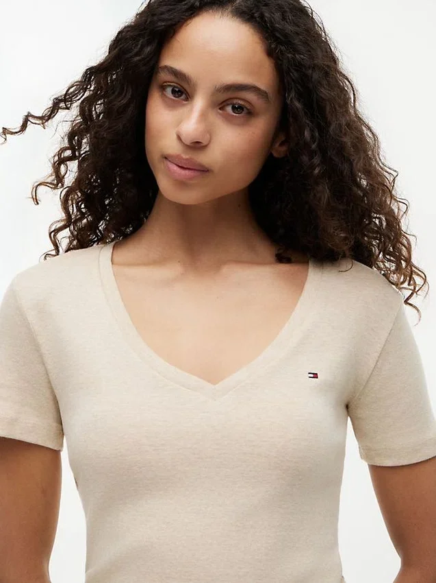 Tricou Favorite cu guler în V Tricou Favorite cu guler în V