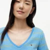 Tricou Favorite cu guler în V și dungi Tricou Favorite cu guler în V și dungi