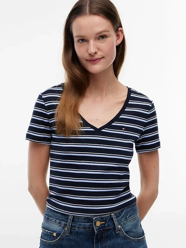 Tricou Favorite cu guler în V și dungi Tricou Favorite cu guler în V și dungi