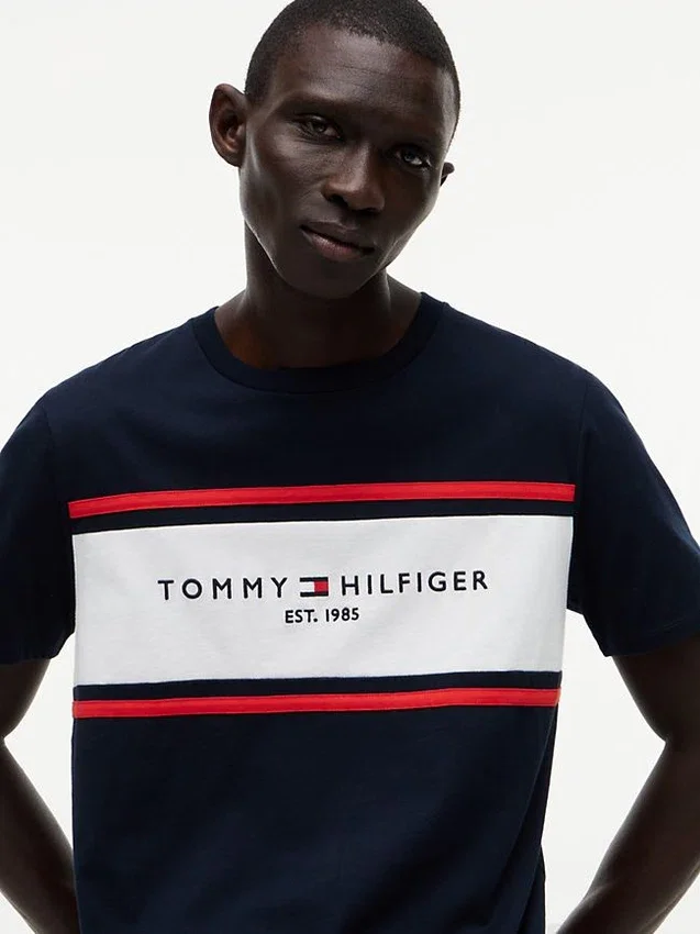 Tricou Hilfiger cu logo și dungi Tricou Hilfiger cu logo și dungi