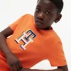 Tricou multicolor cu monogramă pentru copii Tricou multicolor cu monogramă pentru copii