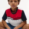 Tricou pentru copii cu dungi colorate și steag Tricou pentru copii cu dungi colorate și steag