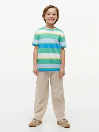 Tricou pentru copii cu dungi multicolore Tricou pentru copii cu dungi multicolore