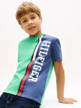 Tricou pentru copii cu logo și blocuri de culoare verticale