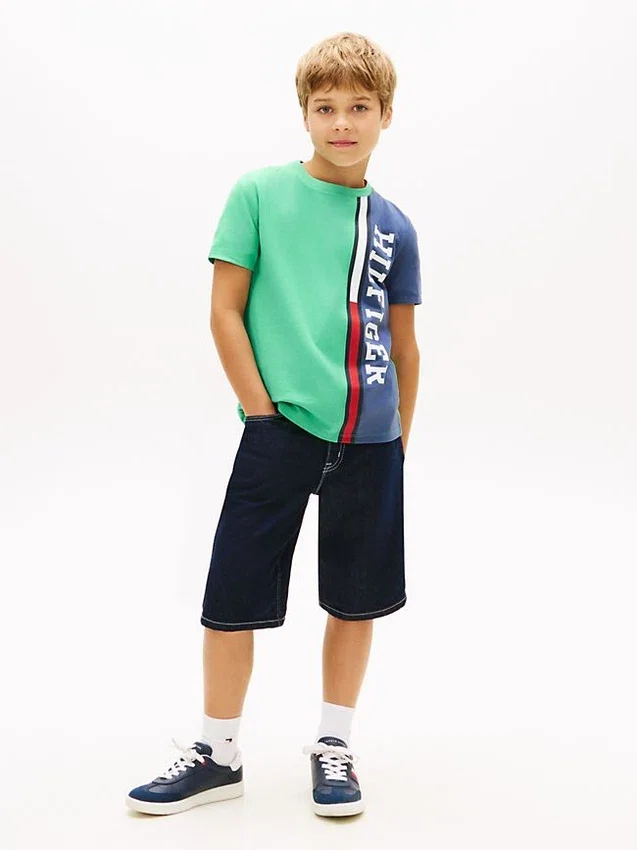 Tricou pentru copii cu logo și blocuri de culoare verticale Tricou pentru copii cu logo și blocuri de culoare verticale