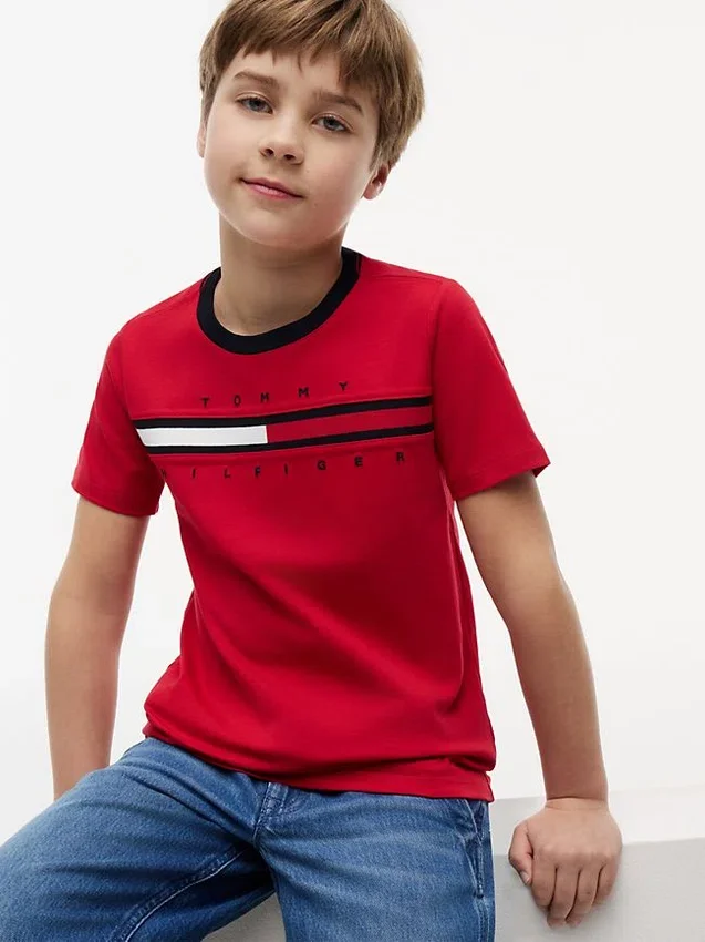 Tricou pentru copii cu logo și dungi Tricou pentru copii cu logo și dungi