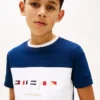 Tricou pentru copii cu logo multiflag și blocuri de culoare Tricou pentru copii cu logo multiflag și blocuri de culoare