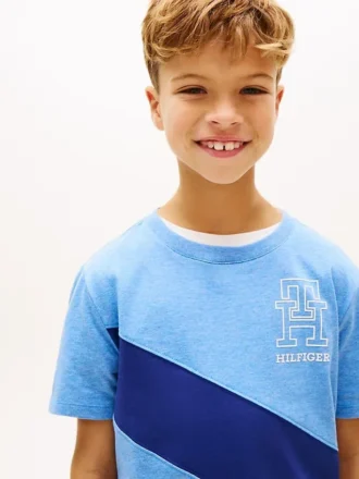 Tricou pentru copii cu monogramă și dungi