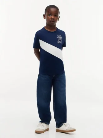 Tricou pentru copii cu monogramă și dungi