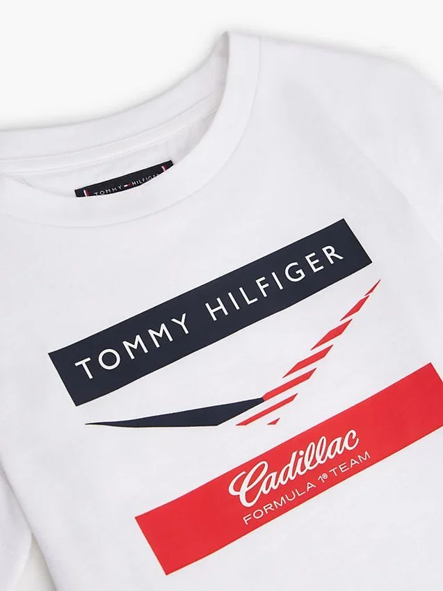 Tricou pentru copii Tommy x Cadillac F1® Team Chevron Tricou pentru copii Tommy x Cadillac F1® Team Chevron