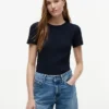 Tricou slim fit cu guler rotund și țesătură pointelle Tricou slim fit cu guler rotund și țesătură pointelle