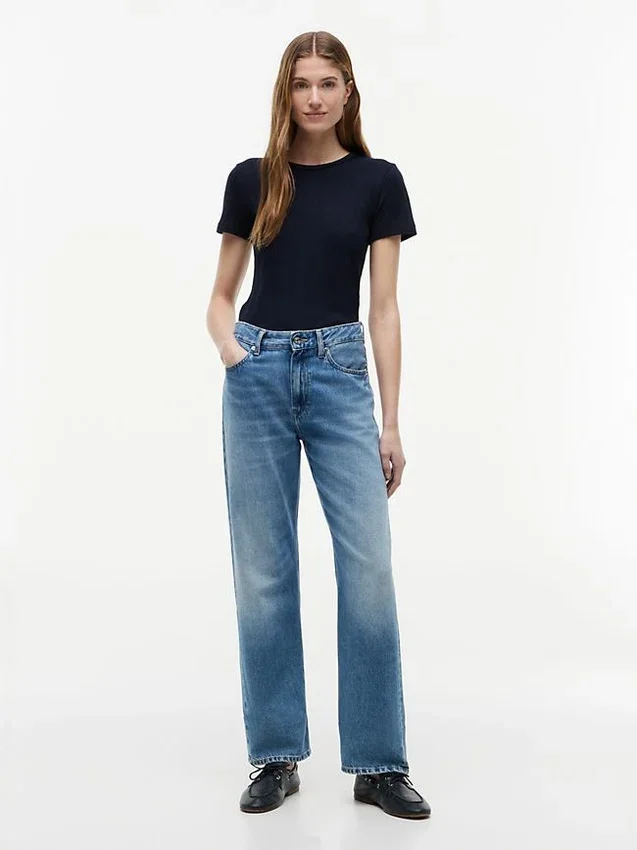 Tricou slim fit cu guler rotund și țesătură pointelle Tricou slim fit cu guler rotund și țesătură pointelle