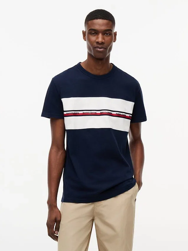 Tricou Tommy Jeans cu bandă cu logo-ul caracteristic Tricou Tommy Jeans cu bandă cu logo-ul caracteristic