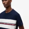 Tricou Tommy Jeans cu bandă cu logo-ul caracteristic Tricou Tommy Jeans cu bandă cu logo-ul caracteristic