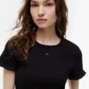 Tricou Tommy Jeans cu croi slim și drapaj