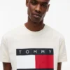 Tricou Tommy Jeans cu logo mare în formă de steag