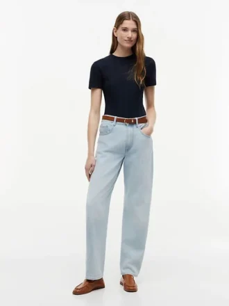 Tricou ușor din tricot cu nervuri
