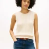 Vestă din tricot cu model împletit Vestă din tricot cu model împletit