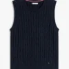 Vestă din tricot cu model împletit Vestă din tricot cu model împletit