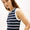 Vestă pulover cu dungi și tricotaj în relief Vestă pulover cu dungi și tricotaj în relief